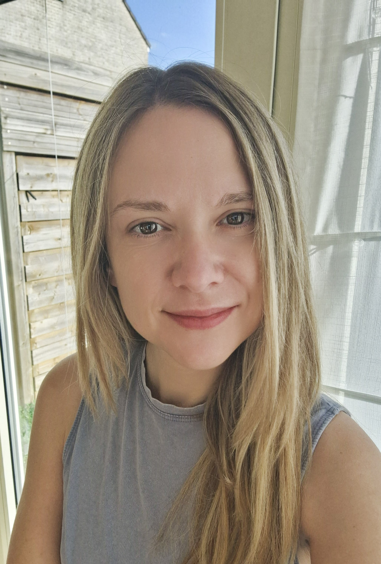Portrait de Alicia Cosyns, Nutritionniste · Pharmacienne · Énergéticienne · Maman